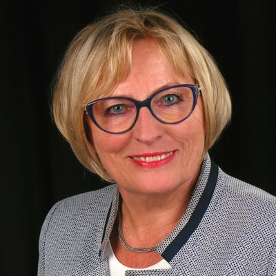 Dr Anna Okońska-Walkowicz – Poland